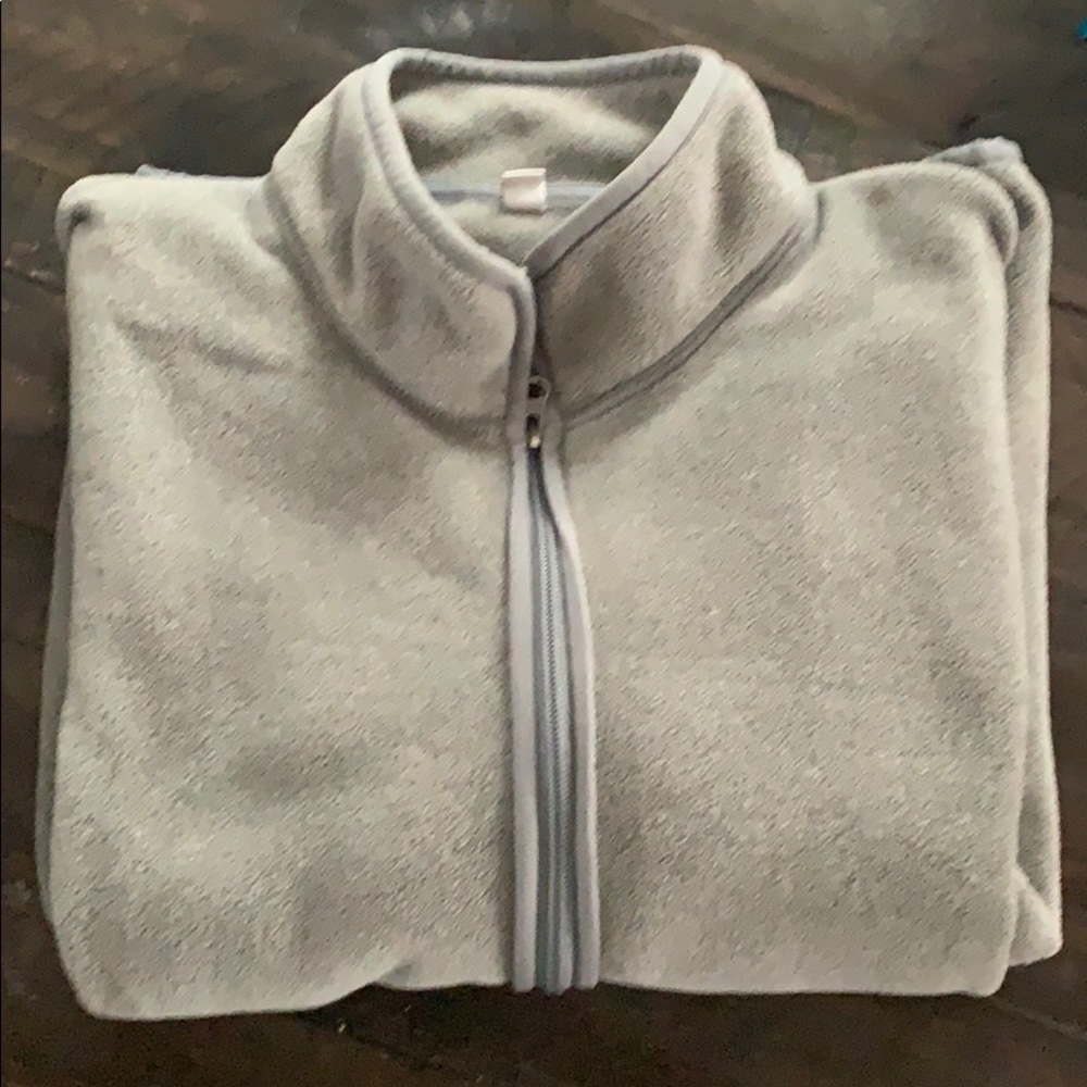 Grey fleece barely worn!! Uni qlo
